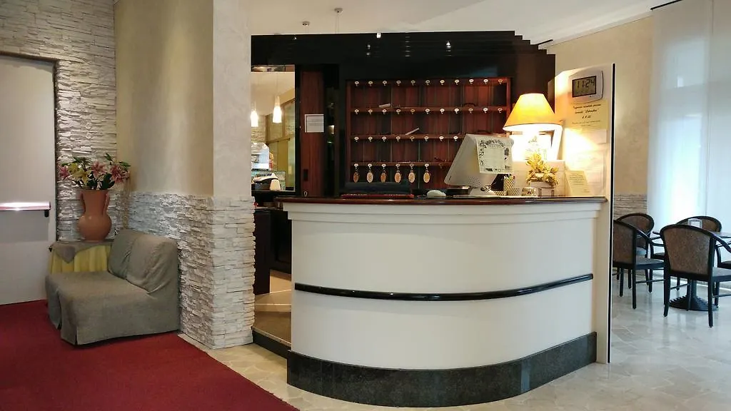 Hotel Lanterna アーバノ・テルメ