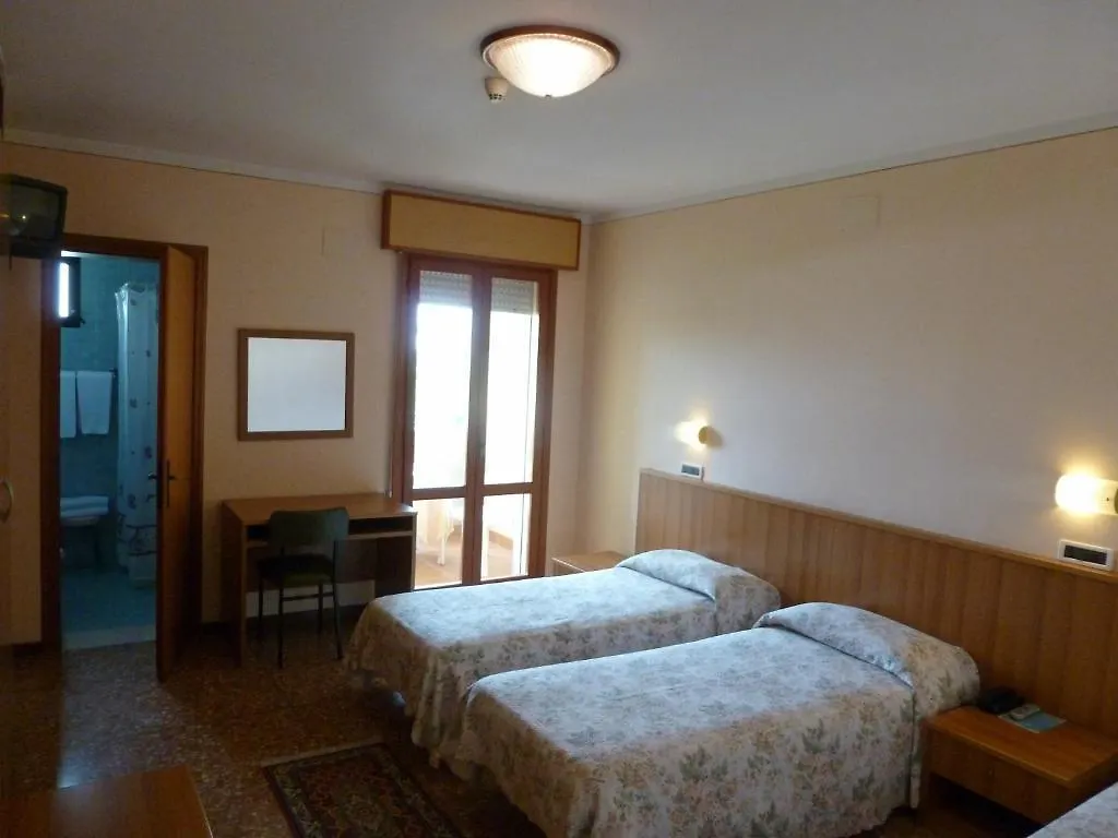 Hotel Lanterna アーバノ・テルメ