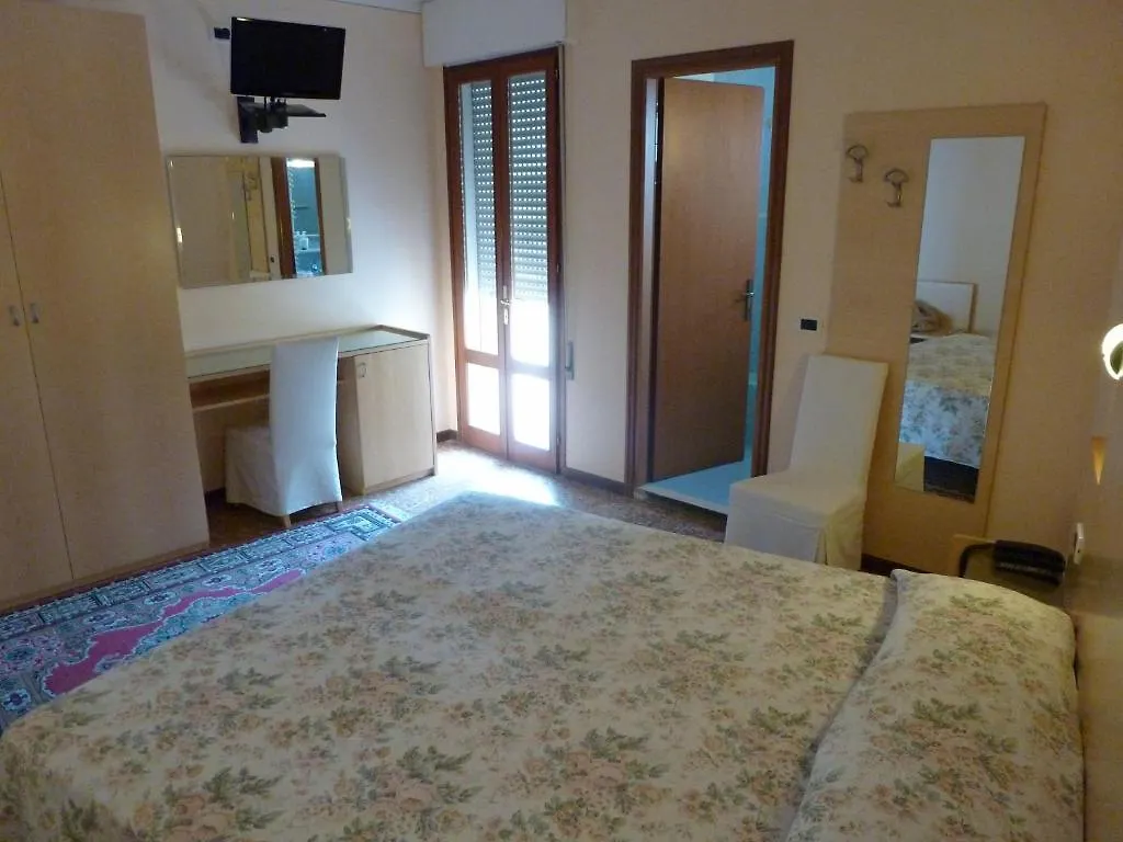 Hotel Lanterna アーバノ・テルメ